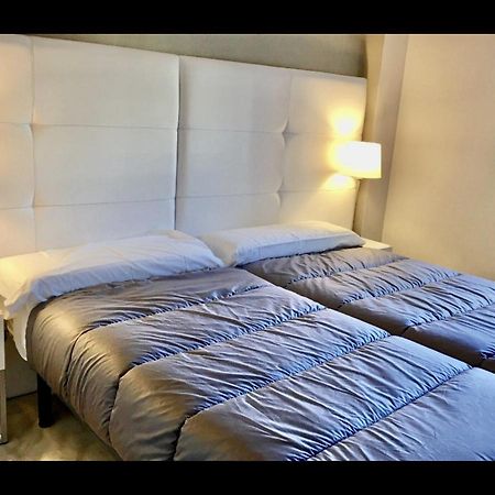 Mi Capricho C16 Beachfront Apartment Sitio de Calahonda Eksteriør billede